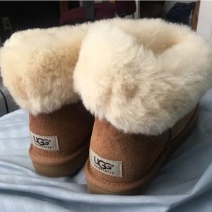 Ugg mini boots